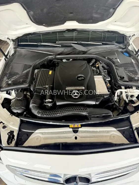 مرسيدس بنز كلاس C 2018 for Sale in عجمان Image-2
