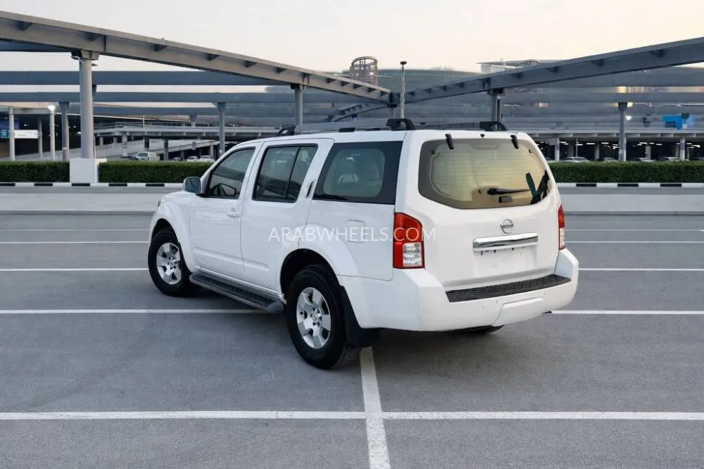 Nissan Pathfinder 2010 for Sale in Dubai Image-12