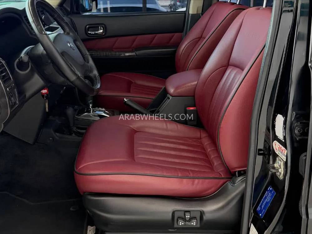 Nissan Patrol 2023 for Sale in Abu Dhabi Image-5