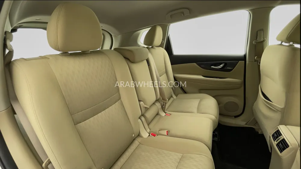 Nissan X-Trail 2022 for Sale in Dubai Image-23