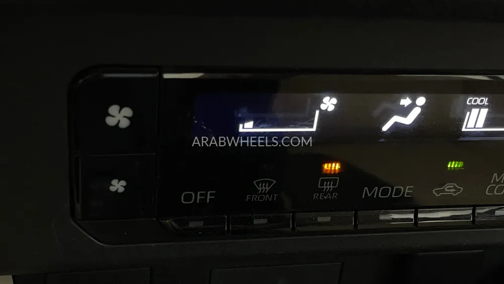 Toyota Yaris 2024 for Sale in Dubai Image-35