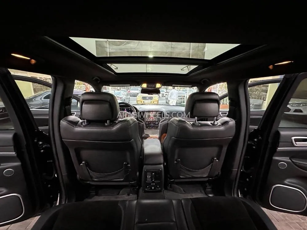 Jeep Cherokee 2014 for Sale in Ajman Image-4