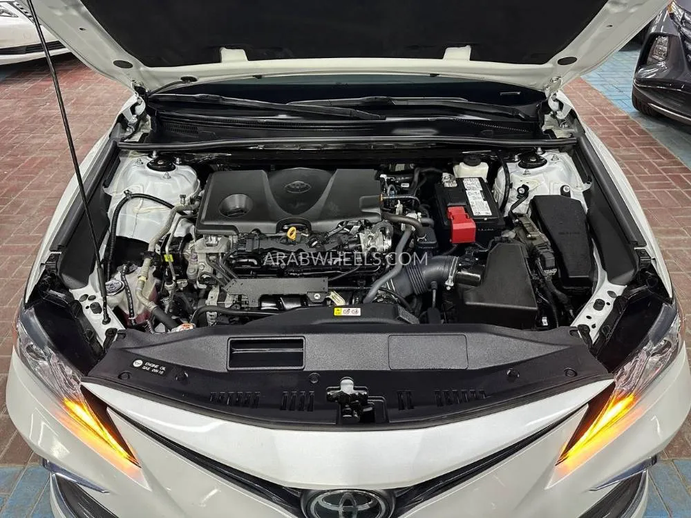 Toyota Camry 2023 for Sale in Ajman Image-18