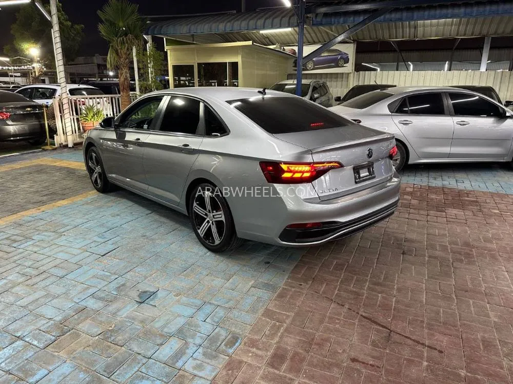 Volkswagen Jetta 2023 for Sale in Ajman Image-10