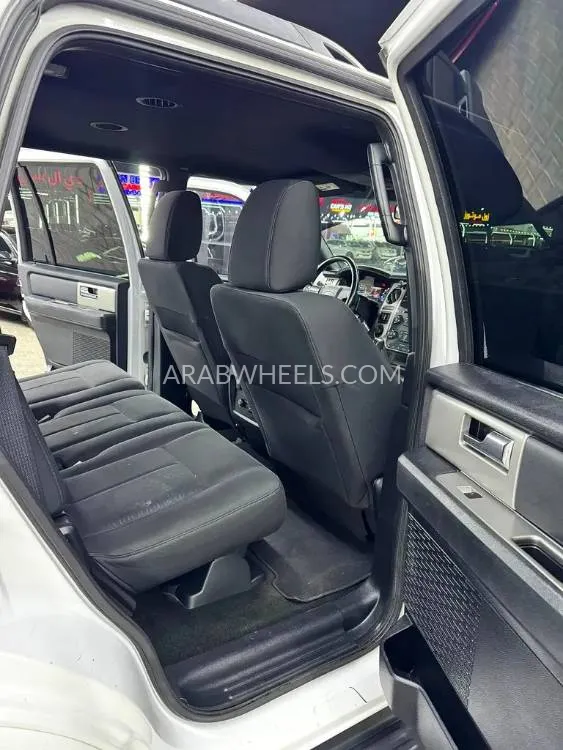 Ford Expedition 2016 for Sale in Ajman Image-12