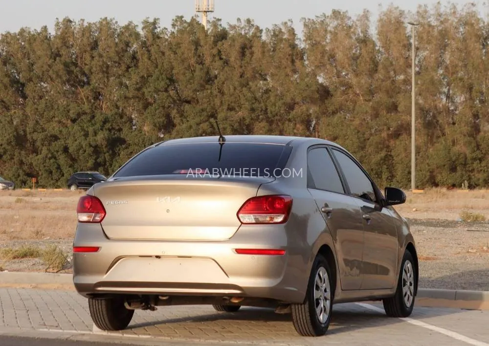 Kia Pegas 2022 for Sale in Sharjah Image-6