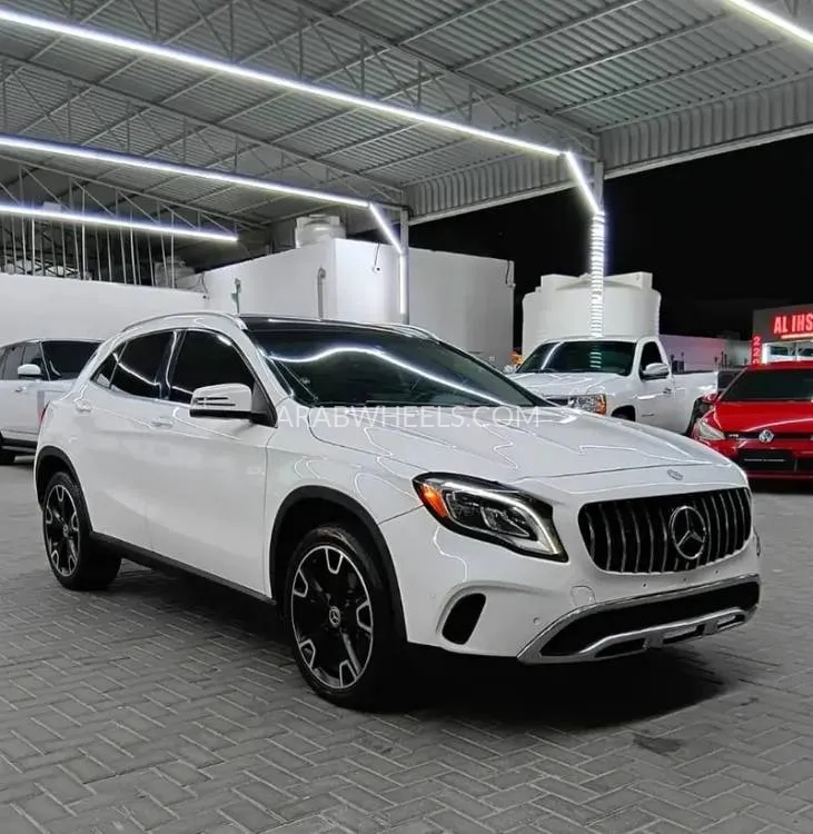 Mercedes Benz GLA 2019 for Sale in Ajman Image-2