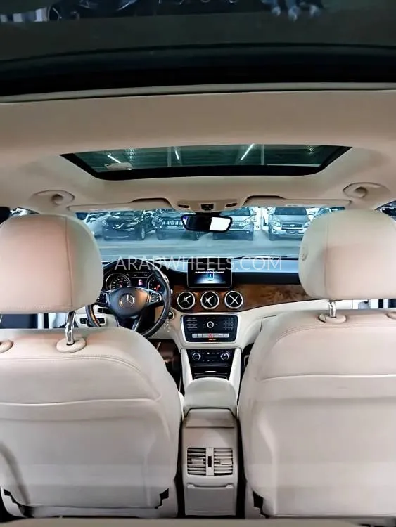 Mercedes Benz GLA 2019 for Sale in Ajman Image-10