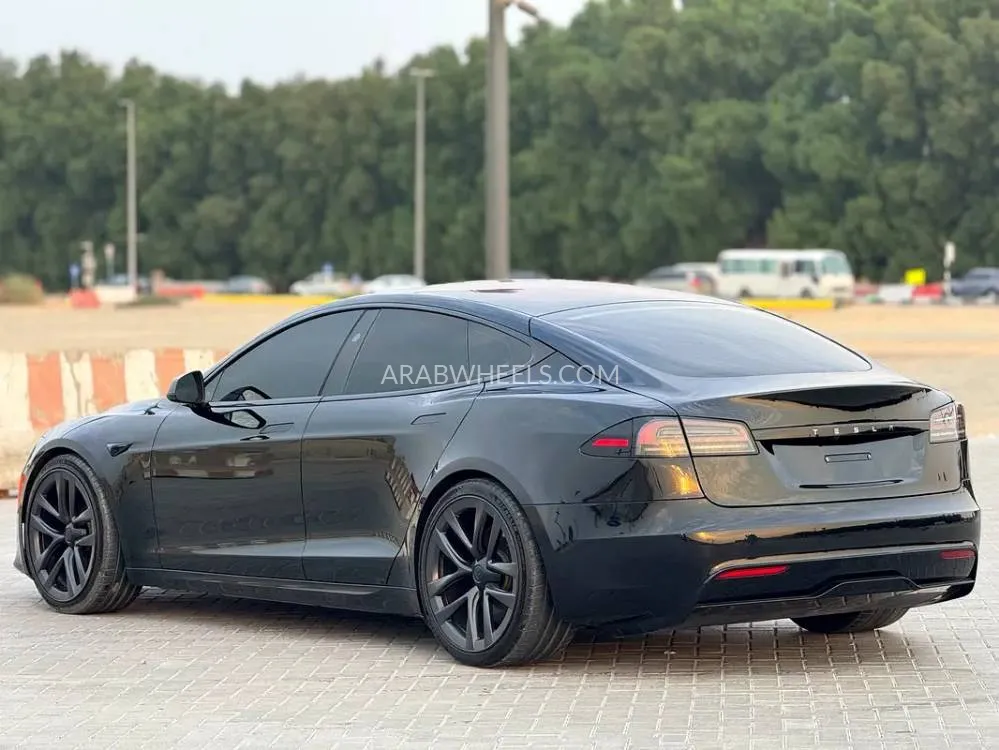Tesla Model S 2023 for Sale in Sharjah Image-16