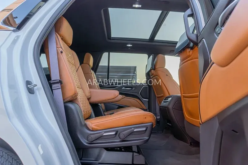 Cadillac Escalade 2024 for Sale in Dubai Image-3