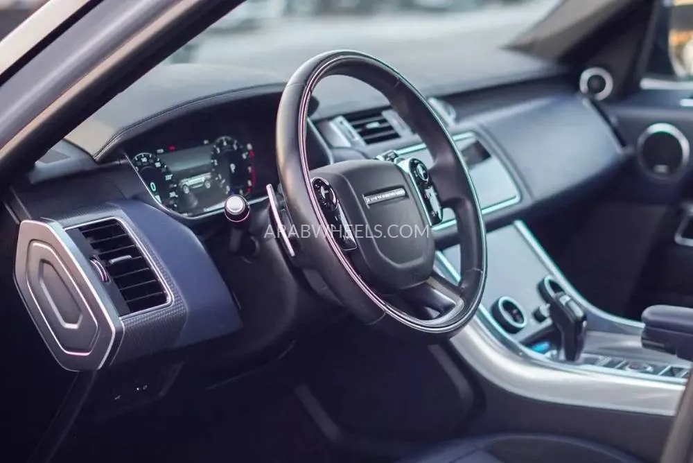 Land Rover Range Rover 2019 for Sale in Dubai Image-9