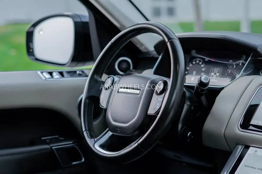 Land Rover Range Rover 2018 for Sale in Dubai Image-8