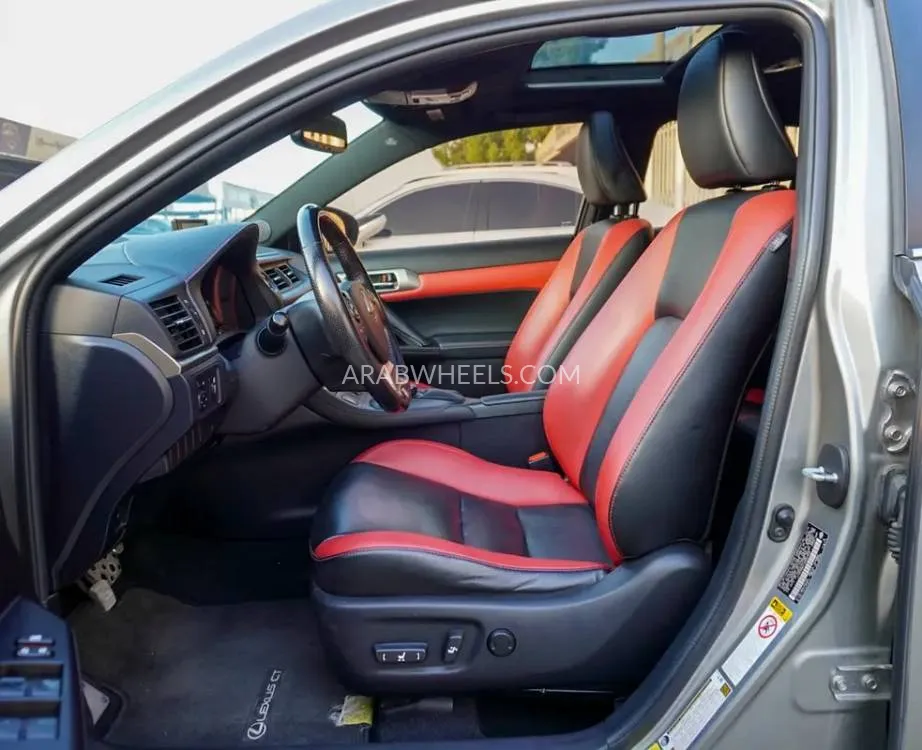 لكزس CT 2016 for Sale in دبي Image-5