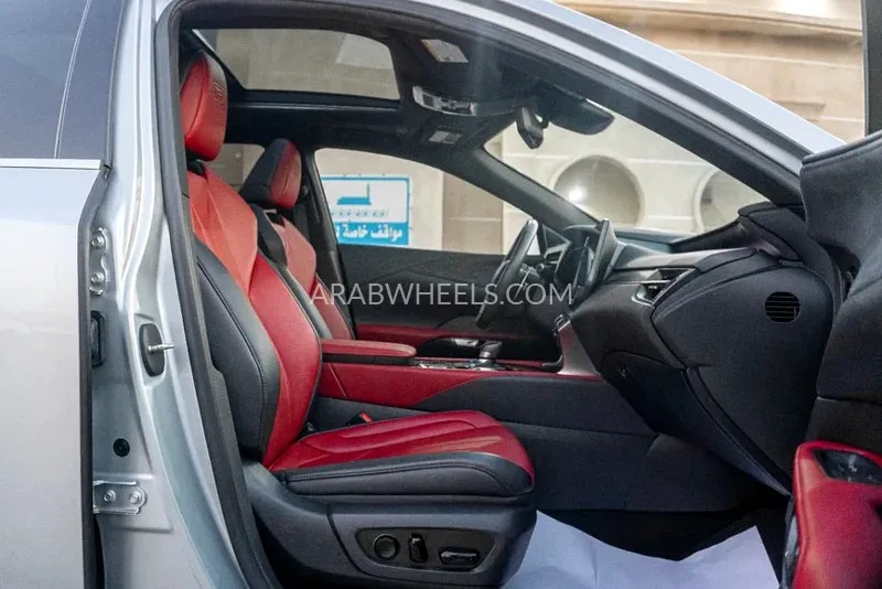 Lexus RX 2023 for Sale in Dubai Image-13