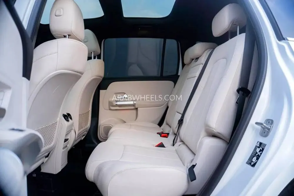 مرسيدس بنز GLB 2024 for Sale in دبي Image-7