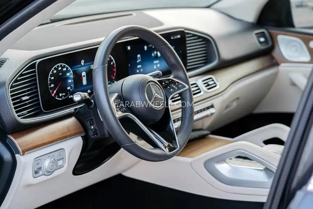 Mercedes Benz GLE Class 2024 for Sale in Dubai Image-2