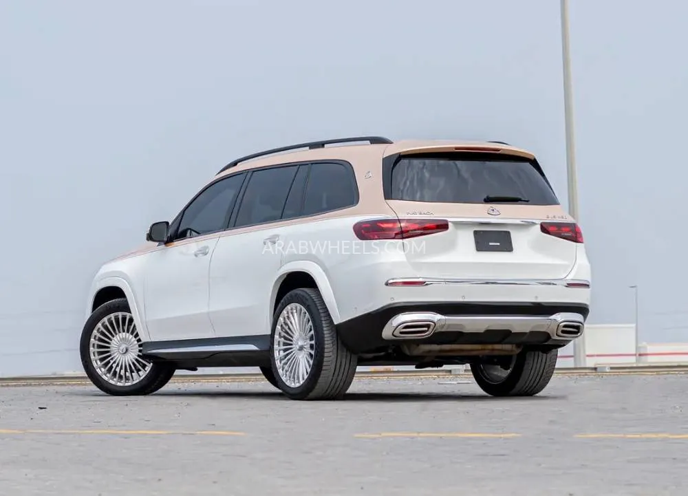 مرسيدس بنز GLS 2024 for Sale in دبي Image-16