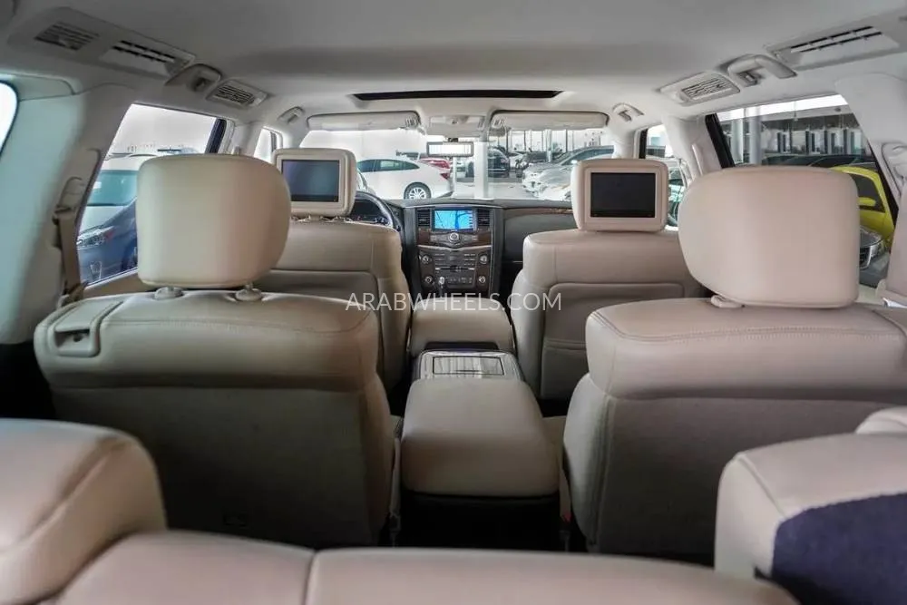 Nissan Armada 2018 for Sale in Dubai Image-7