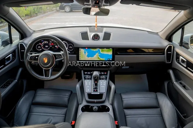 Porsche Cayenne 2019 for Sale in Dubai Image-7