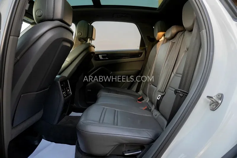 Porsche Cayenne 2019 for Sale in Dubai Image-20