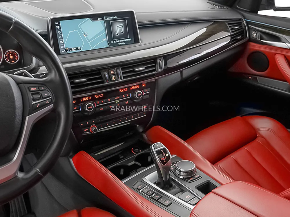 BMW X6 2018 for Sale in Dubai Image-9