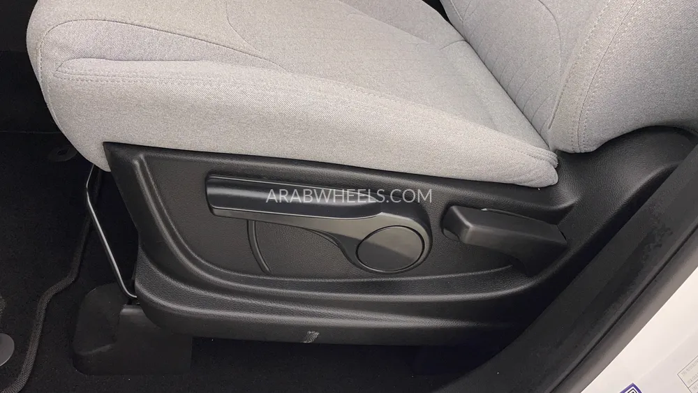 Chevrolet Captiva 2024 for Sale in Dubai Image-21