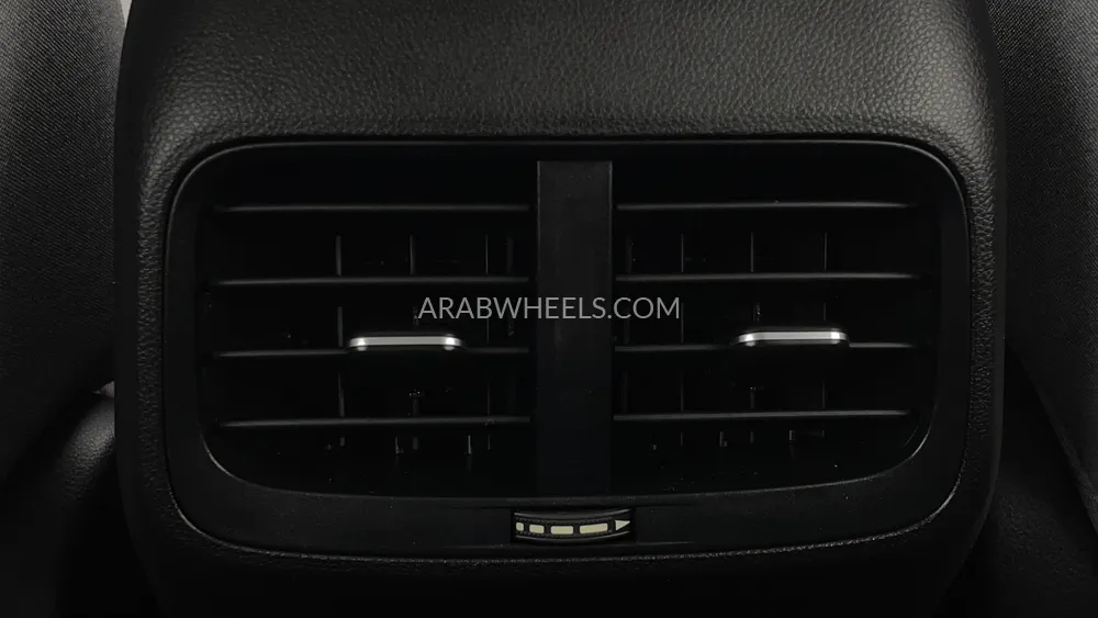 Chevrolet Captiva 2024 for Sale in Dubai Image-23