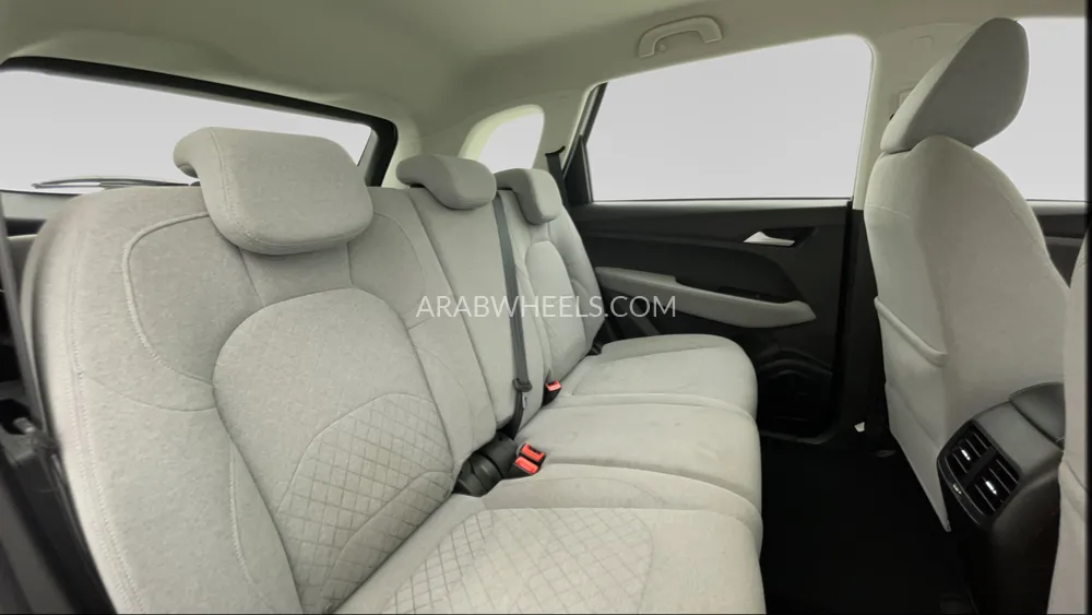 Chevrolet Captiva 2024 for Sale in Dubai Image-25