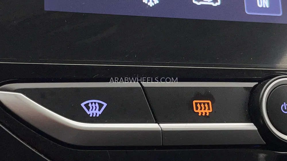 Chevrolet Captiva 2024 for Sale in Dubai Image-38