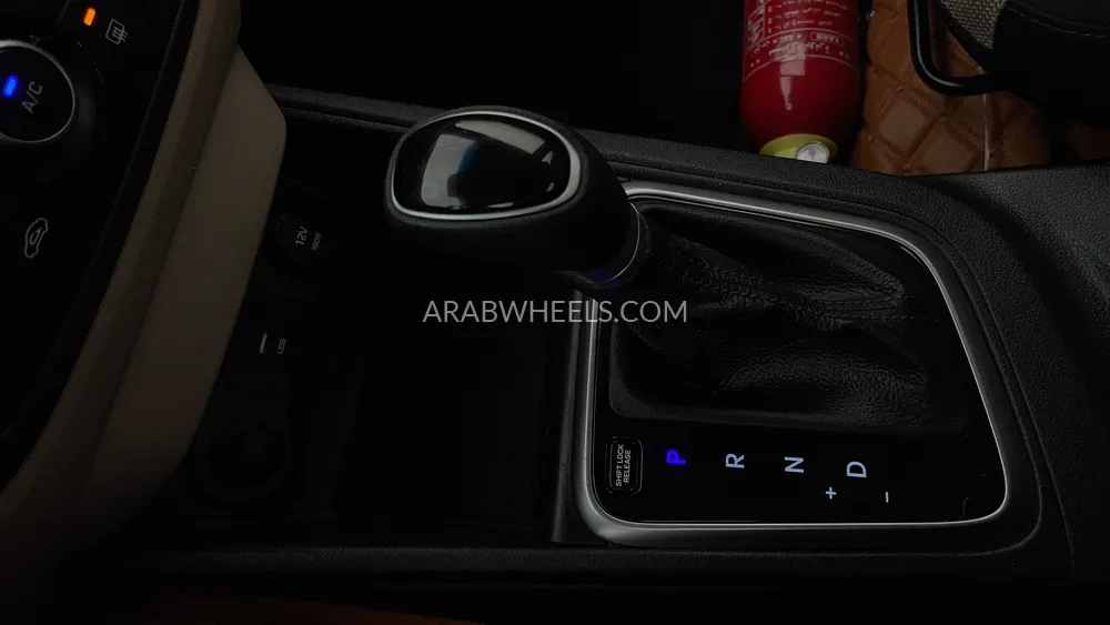 Hyundai Accent 2022 for Sale in Dubai Image-16