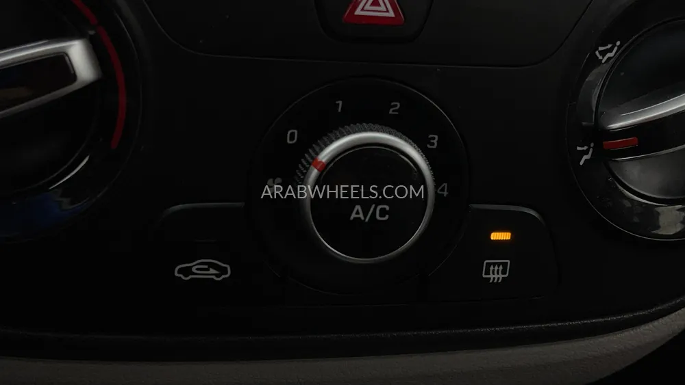 Hyundai Accent 2023 for Sale in Dubai Image-36