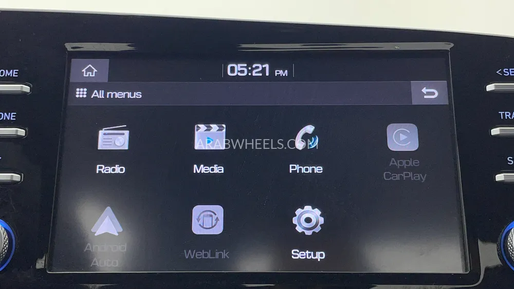 Hyundai Elantra 2023 for Sale in Dubai Image-32