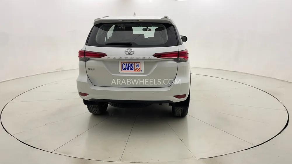 Toyota Fortuner 2023 for Sale in Dubai Image-4