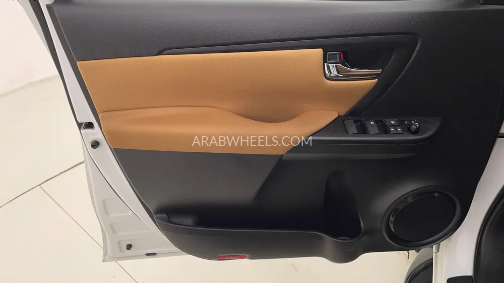 Toyota Fortuner 2023 for Sale in Dubai Image-18