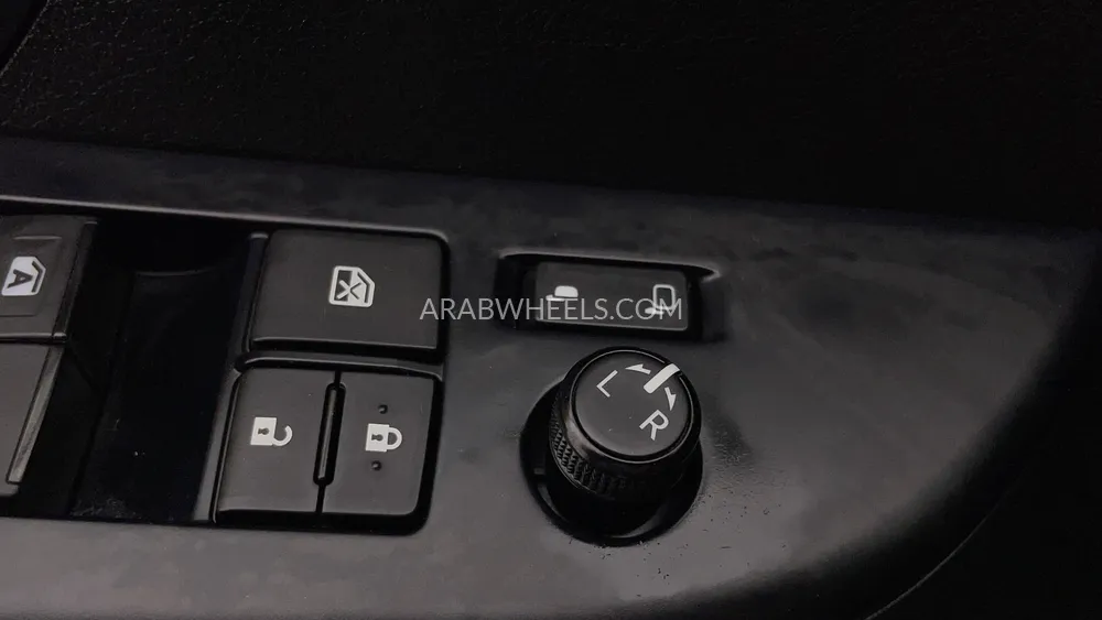 Toyota Fortuner 2023 for Sale in Dubai Image-38