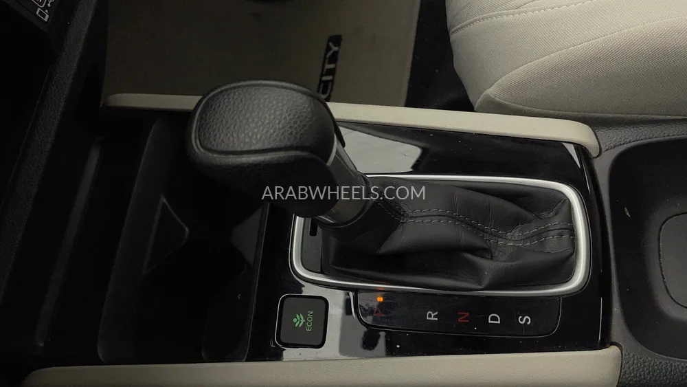 Honda City 2024 for Sale in Dubai Image-17