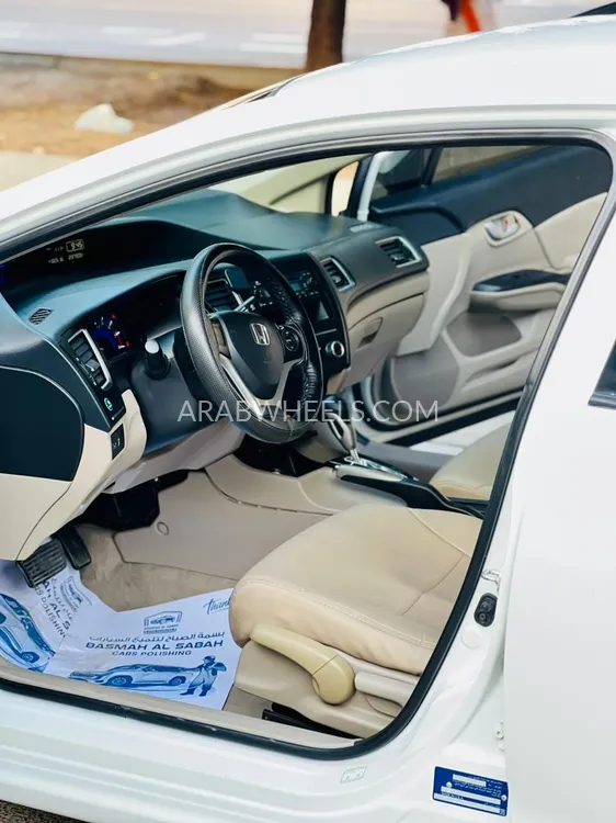 Honda Civic 2014 for Sale in Sharjah Image-7