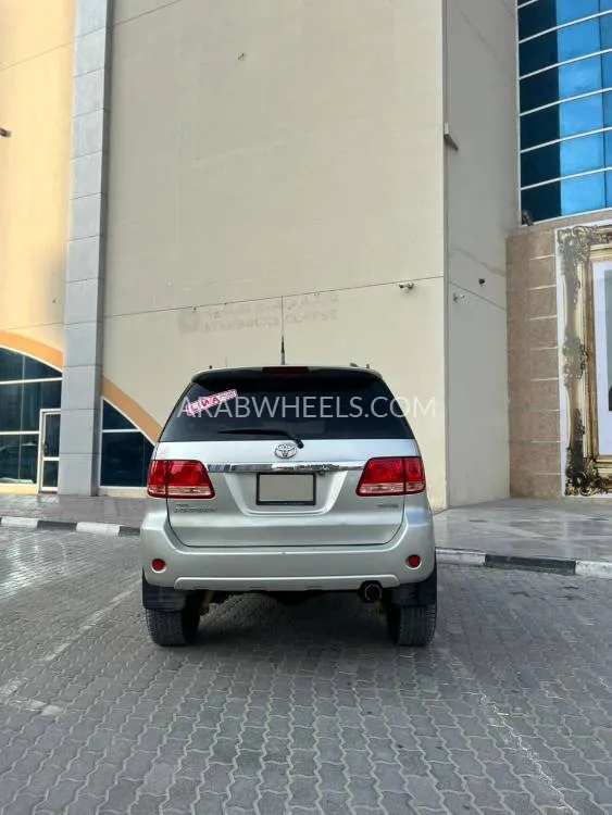 تويوتا فورتشنر 2006 for Sale in عجمان Image-6