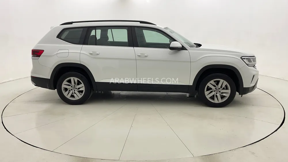 Volkswagen Teramont 2023 for Sale in Dubai Image-2