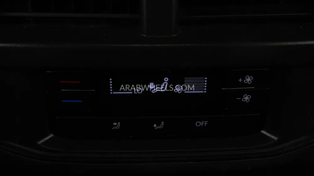 Volkswagen Teramont 2023 for Sale in Dubai Image-38