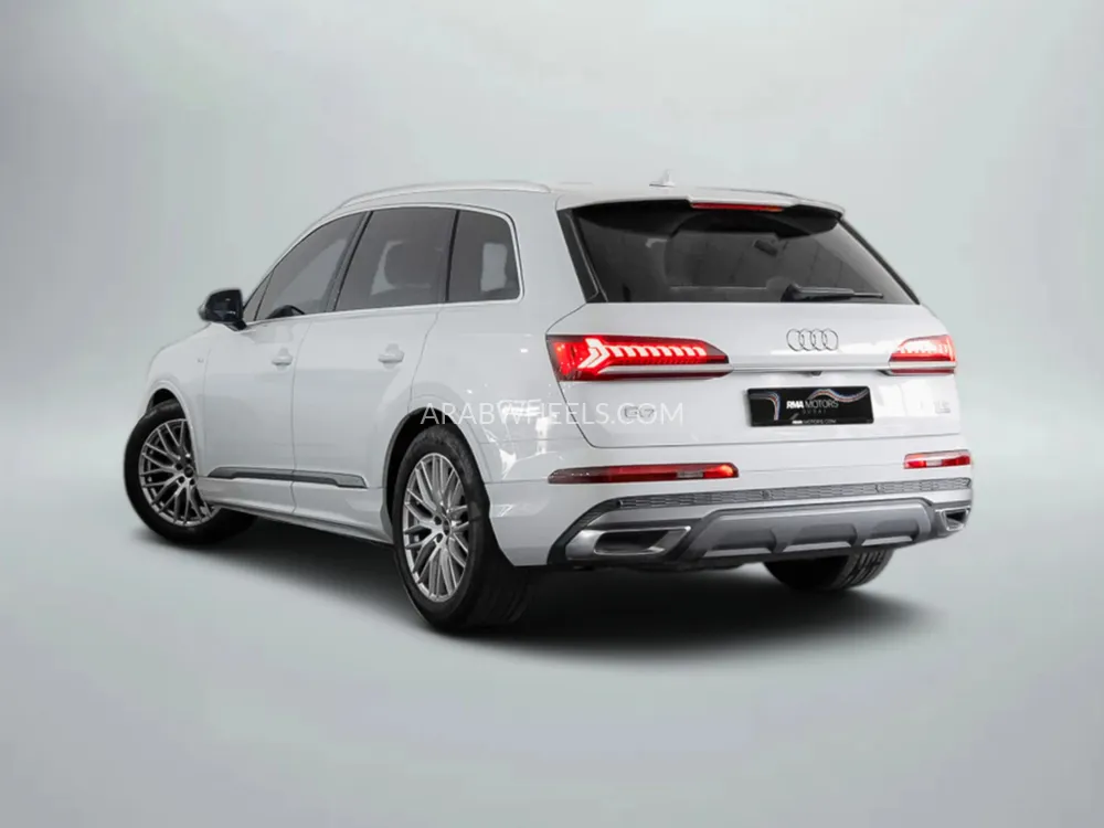 Audi Q7 2023 for Sale in Dubai Image-2