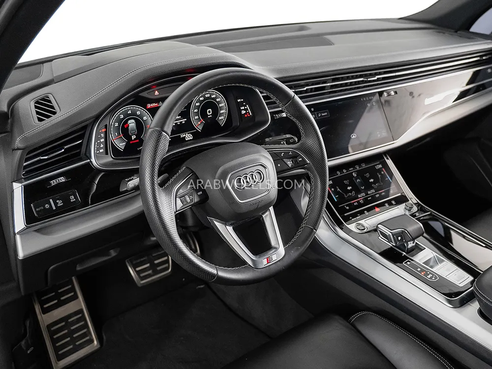 Audi Q7 2023 for Sale in Dubai Image-7