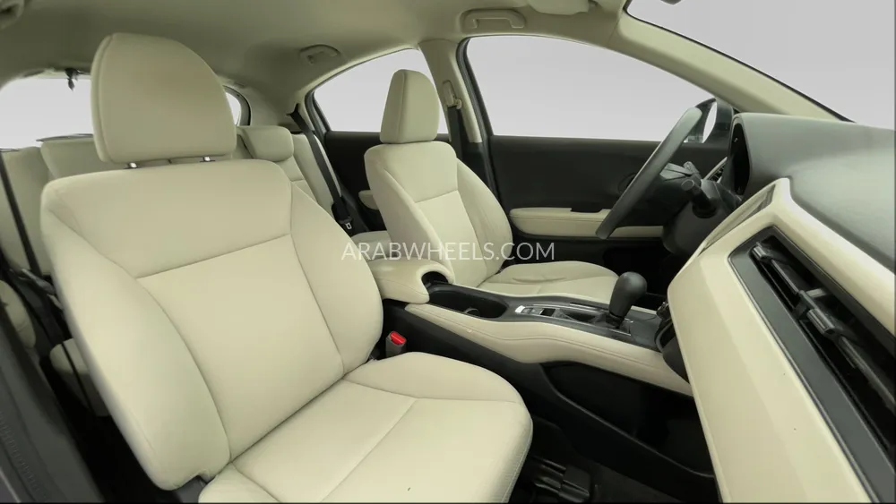 Honda HR-V 2021 for Sale in Dubai Image-23