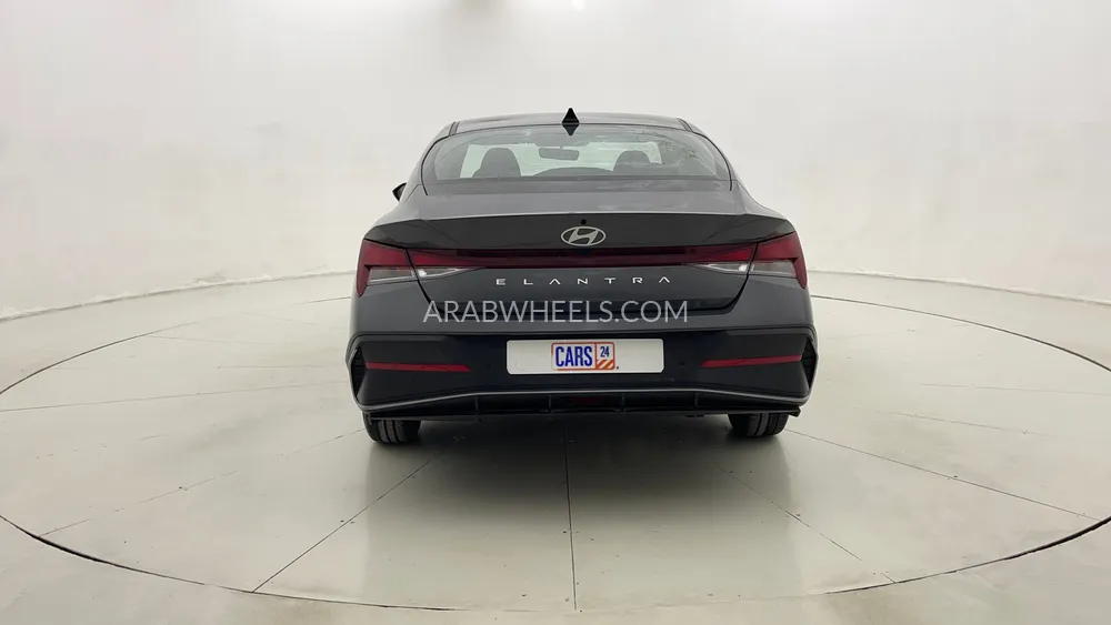 Hyundai Elantra 2025 for Sale in Dubai Image-4