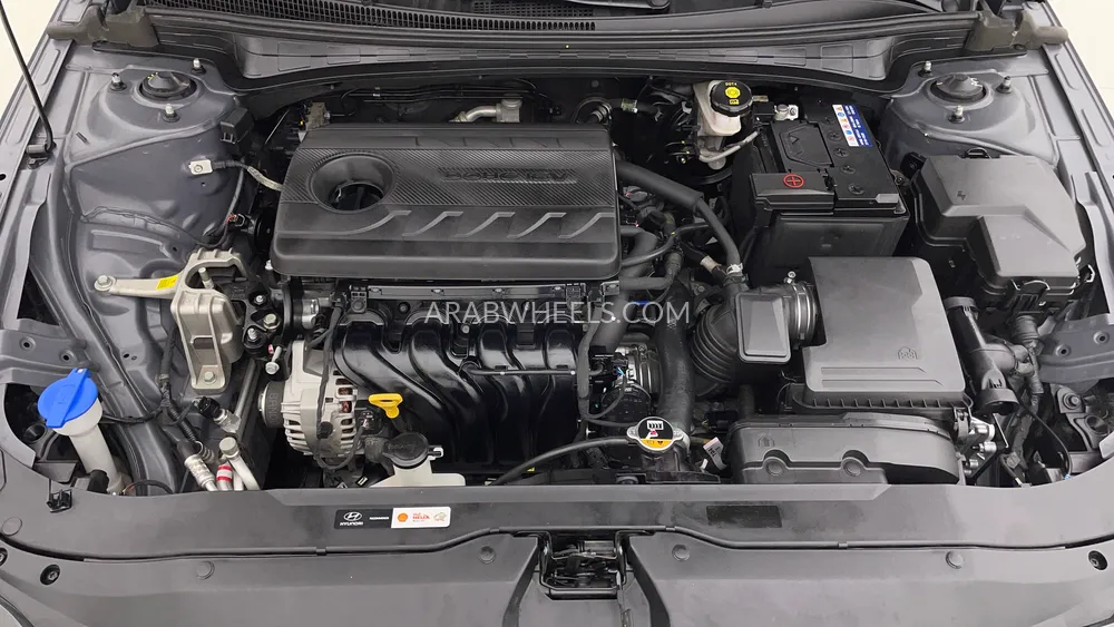 Hyundai Elantra 2025 for Sale in Dubai Image-9