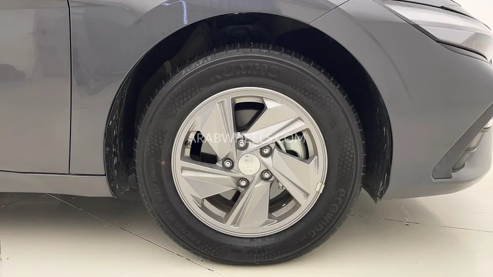 Hyundai Elantra 2025 for Sale in Dubai Image-10