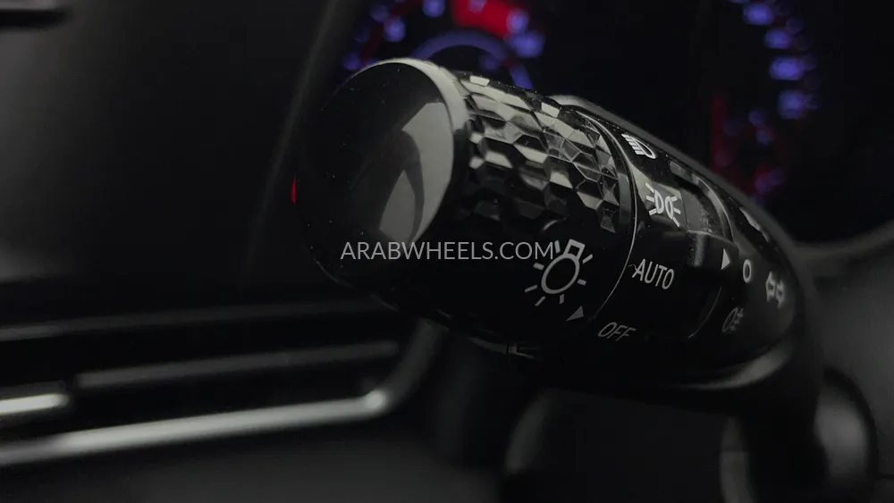 Hyundai Elantra 2022 for Sale in Dubai Image-35