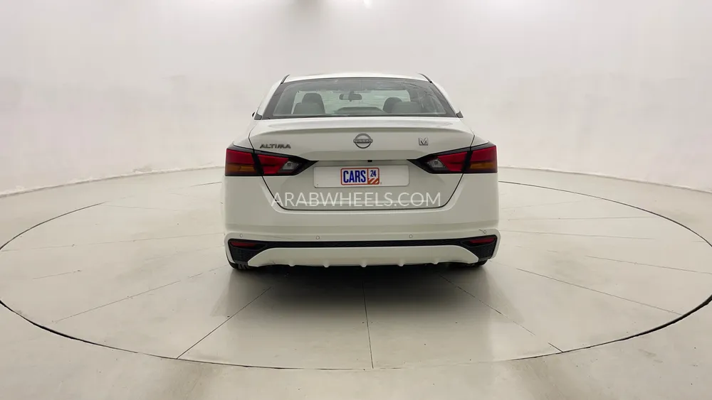 Nissan Altima 2023 for Sale in Dubai Image-4