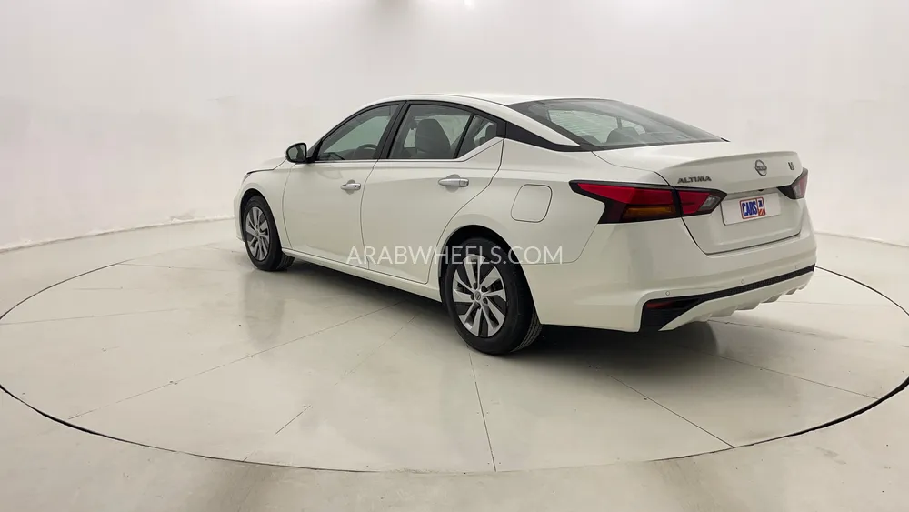 Nissan Altima 2023 for Sale in Dubai Image-5