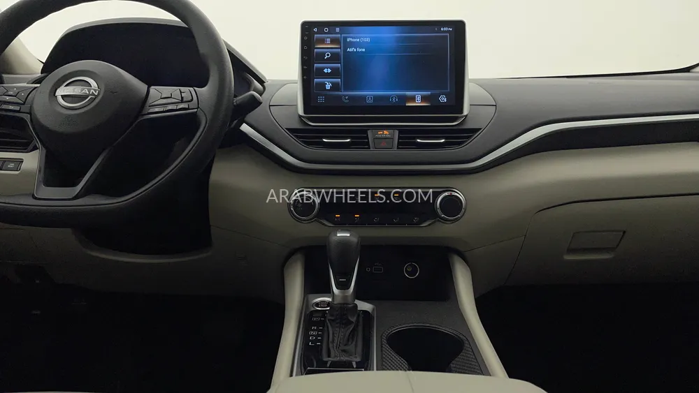 Nissan Altima 2023 for Sale in Dubai Image-14